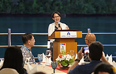 副總統蕭美琴（後中）前往帛琉訪問，7日晚間出席帛琉總統惠恕仁（Surangel S. Whipps, Jr.）舉辦的歡迎晚宴。
