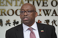索馬利蘭駐台代表加拉爾表示，索馬利蘭有權自己選擇對外關係，北京與索馬利亞的施壓手段無法改變其與台灣的友誼。