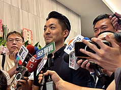 台北市長蔣萬安日前赴新加坡領取2026年「李光耀世界城市獎」特別獎，17日晚間返台，18日受訪分享此次出訪成果。資料照。