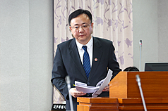 為嚇阻律師淪為詐團幫凶或犯罪者，行政院提出《律師法》部分條文修正草案，共修正6條。除了政院版，朝野立委也分別提出7個修法版本，司法及法制委員會17日併案審查，法務部次長馮成(圖)、司法院司法行政廳廳長吳祚丞等官員列席備詢。