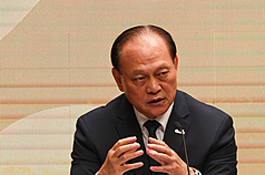 行政院政務委員季連成(圖)表示，對於是否聘請「第五級保全」，尊重學校自主意願。資料照片。