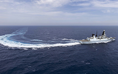英國海軍將打造首批「混合戰艦」，以整合空中、海上及海下無人系統，提供更具韌性的空防戰力，並取代現役6艘45型（Type 45，如圖）防空驅逐艦。（英國國防部提供）