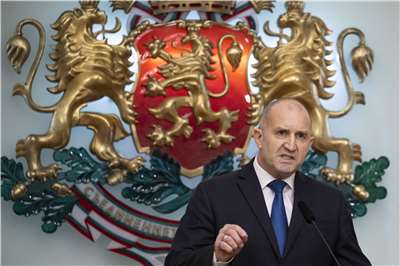 保加利亞總統拉德夫(Rumen Radev)表示，將不再提供武器給基輔當局，且呼籲「尋求外交途徑」結束這場戰事。