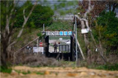 南韓國防部長安圭伯表示，南韓將調整「平民管制線」，反映安全環境變化與提升居民便利性。
