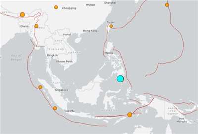 菲律賓南部沿海8日發生規模7.8地震，太平洋海嘯警報中心(Pacific Tsunami Warning Center)也對部份地區沿海示警。(圖:美國地質調查所(USGS))