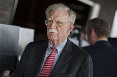 外媒4日引述知情人士說法報導，美國前國家安全顧問波頓(John Bolton)已就涉及洩密案，與檢方達成初步認罪協議。(AFP)