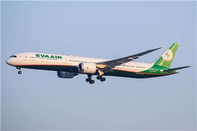 1名長榮航空股份有限公司空服員抱病上班返台後離世，交通部民用航空局今天(16日)表示，依民航法罰新台幣60萬元並要求立即改善。資料照。(圖 : 維基百科)