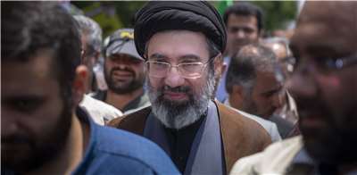 伊朗已故最高領袖哈米尼(Ali Khamenei)次子穆吉塔巴．哈米尼(Mojtaba Khamenei)稱已經批准與美國之間的終戰備忘錄。資料照。(AFP)