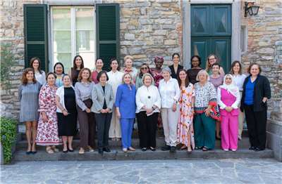 前總統蔡英文公布赴義大利出席「全球女性領袖峰會」（Global Women Leaders Summit）與全球女性領袖交流合照。(圖:蔡英文粉專)