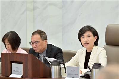 行政院副院長鄭麗君30日主持「行政院觀光產業振興諮詢會議」第5次會議。(圖：行政院提供)
