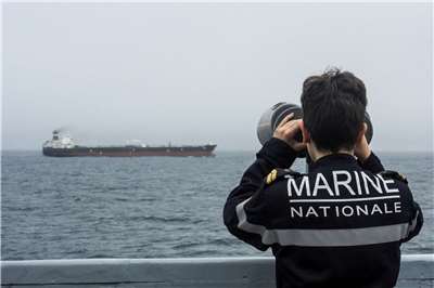 法國海軍監視俄羅斯影子艦隊油輪「塔戈爾號」（Tagor)。