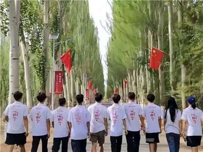 路透社1日報導，指中國數十年來持續培養稀土專業人才，並已建立40多個稀土專業實驗室從事尖端研究。圖為培育學校之一的內蒙古科技大學資料照。(翻攝內蒙古科技大學官網)