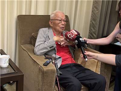台灣綜合研究院16日將全年經濟成長率上修至9.33%。台綜院創辦人劉泰英認為今年經濟成長率高於原先預測，最主要原因就是AI產業快速發展。(楊文君 攝)