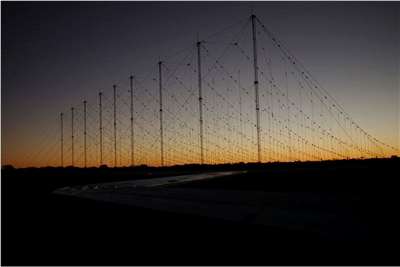 澳洲先進的「超視距」(over-the-horizon radar)雷達防禦系統金達利作戰雷達網(（The Jindalee Operational Radar Network，JORN)。圖為JORN作戰雷達網發射站。(圖取自澳洲國防部defence.gov.au)
