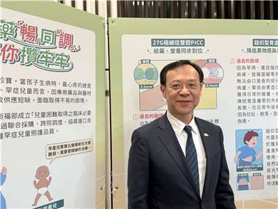 衛福部長石崇良16日表示，為避免疫調隱瞞，因此未對愛滋接觸者進行強制採檢。(劉品希 攝)