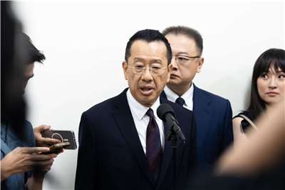 美國防長赫格塞斯出席「香格里拉對話」，但演講中卻罕見未提及台灣問題。對此，國防部長顧立雄1日在立法院表示，美方對台立場未變，並強調台美交流仍緊密進行中。(楊仁翔 攝)