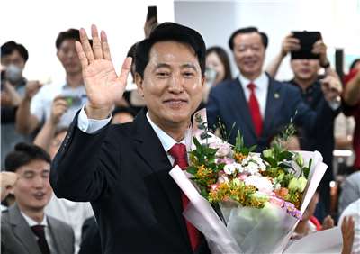 韓國首爾市長選舉結果4日出爐，國民力量吳世勳(圖)當選連任。