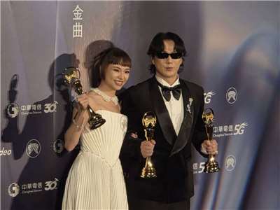 蕭煌奇第5度登金曲台語歌王寶座，另奪台語專輯獎；PiA 吳蓓雅摘下最佳台語女歌手獎。(江昭倫 攝)