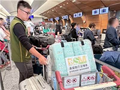 芥菜種會團隊23日啟程前往菲律賓強震災區，實地進行災後關懷與陪伴。(芥菜種會提供)