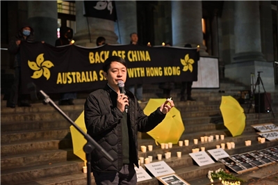 香港前民主派立法會議員許智峯2021年在臉書發文呼籲民眾在選舉中投白票，以表達對政府的不滿。(FB@許智峯 Ted Hui Chi Fung)