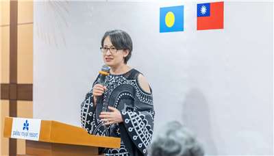 副總統蕭美琴正率團訪問友邦帛琉，並於當地時間8日晚間，特別身穿具台灣原住民元素的服裝宴請帛琉傳統領袖代表 （圖：總統府提供）