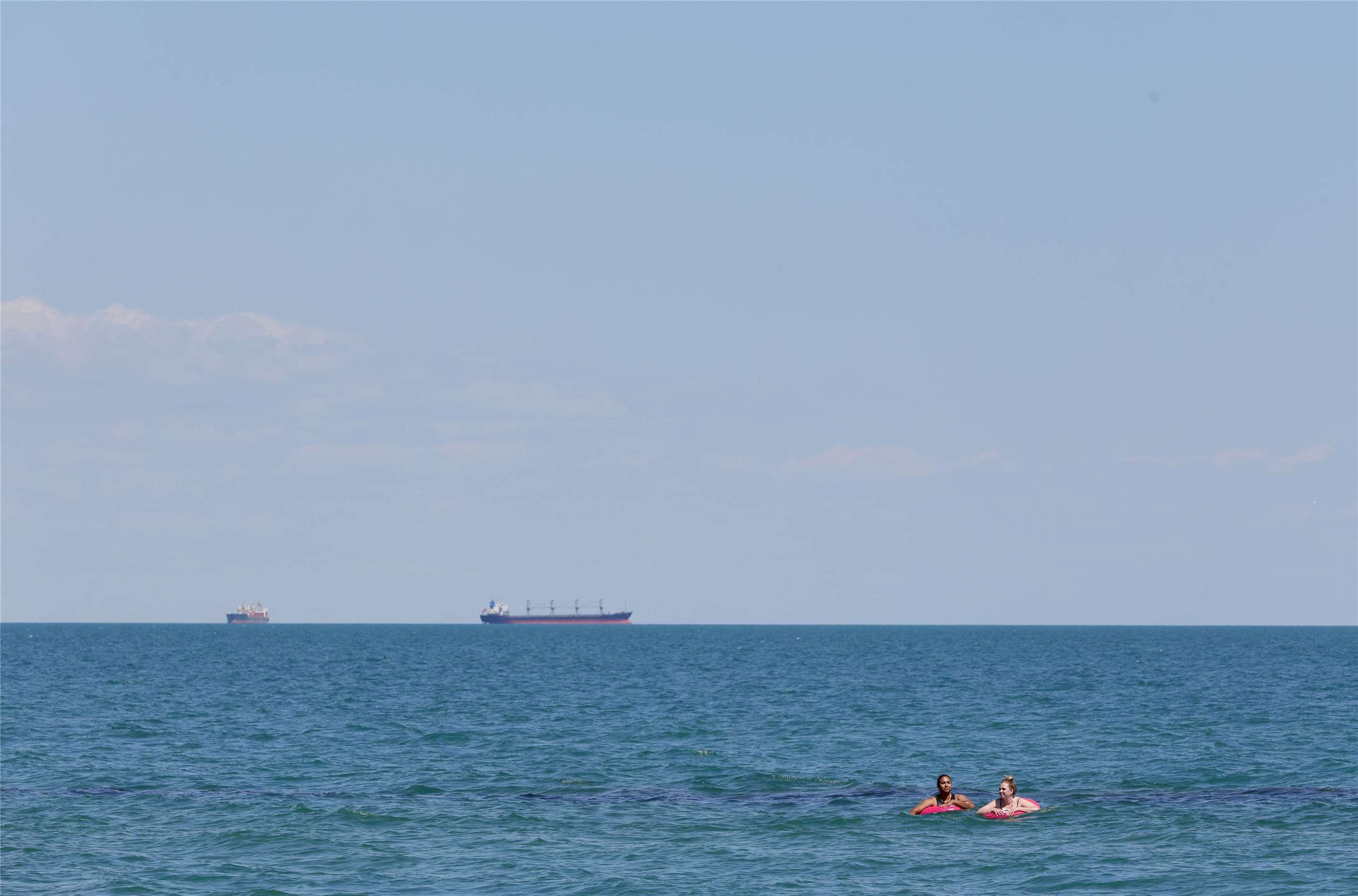 在俄羅斯加強了對烏克蘭黑海(Black Sea)沿岸地區的攻擊後，一些航運公司暫停了在烏克蘭海港的停靠。圖為黑海海域資料照。(AFP)