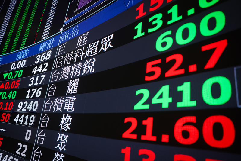 美股四大指數9日與10日連2日收高。投顧指出，台股10日因巴威颱風休市，13日恢復交易，有望反映國際股市漲勢。
