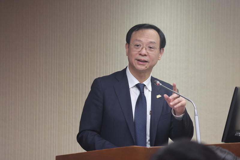 MD
衛福部擬推居家化療　石崇良：患者願意才做
居家醫療成趨勢，衛生福利部中央健康保險署擬試辦
「居家化療」，卻有近8成癌友表示不願意。衛福部
長石崇良（圖）2日在立法院表示，初步選擇較安全
藥物，並在病人願意且放心的情況下，才會進行，不
是100%推行，大家不用過於恐慌。
中央社記者王飛華攝　115年7月2日