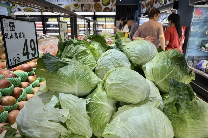 主計總處7日公布6月消費者物價指數（CPI）年增率擴大至2.6%，已經連續2個月突破2%的通膨警戒線，並創17個月以來最高紀錄。