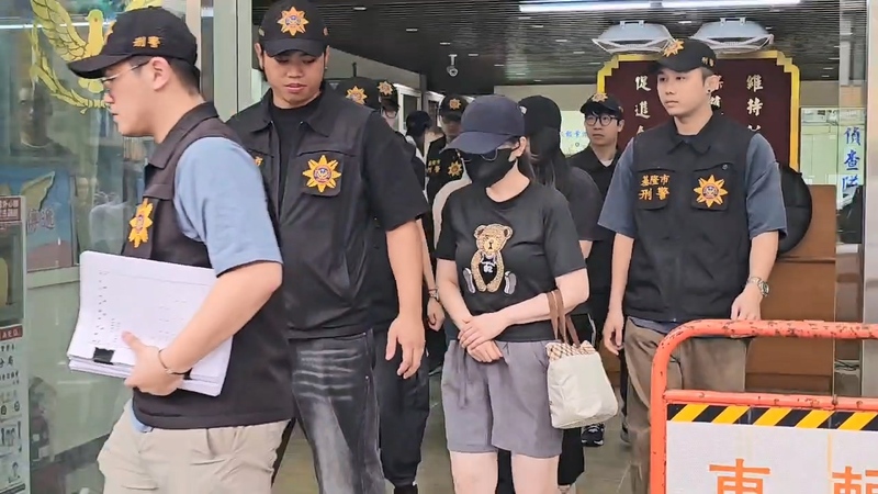 基隆地檢署偵辦名人幼兒園虐童案，7日指揮市警局第三分局約談負責人林姓男子、劉姓園長及4名教保員，詢後依法移送基隆地檢署複訊。