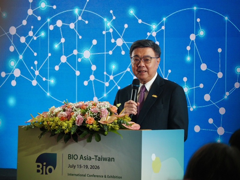 行政院長卓榮泰16日出席亞洲生技大會開幕典禮並上台致詞。