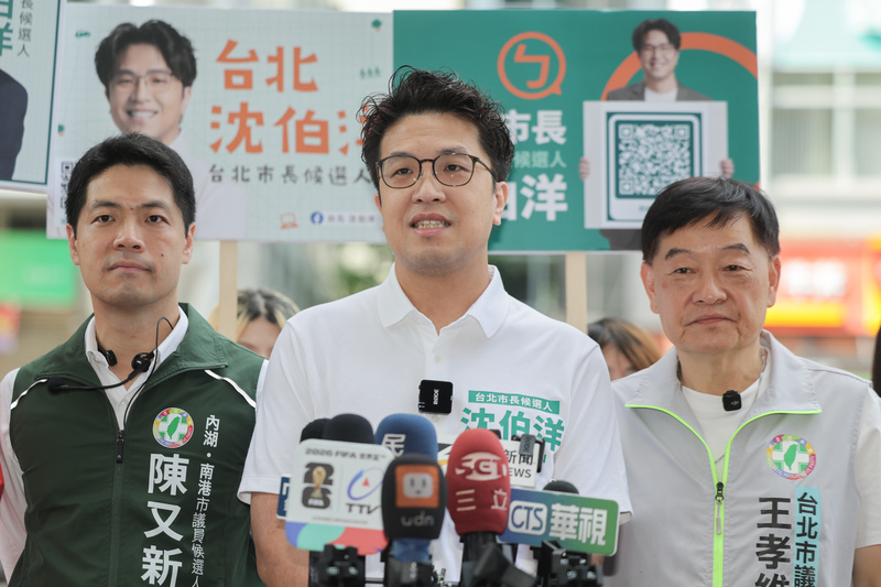 台北市長蔣萬安拜會盧秀燕談油品安全，民進黨台北市長參選人沈伯洋(中)表示，台中市是爆發這次油品事件的城市，針對縣市間未來要如何預防及交流資訊，希望蔣萬安能帶著答案回來。資料照。