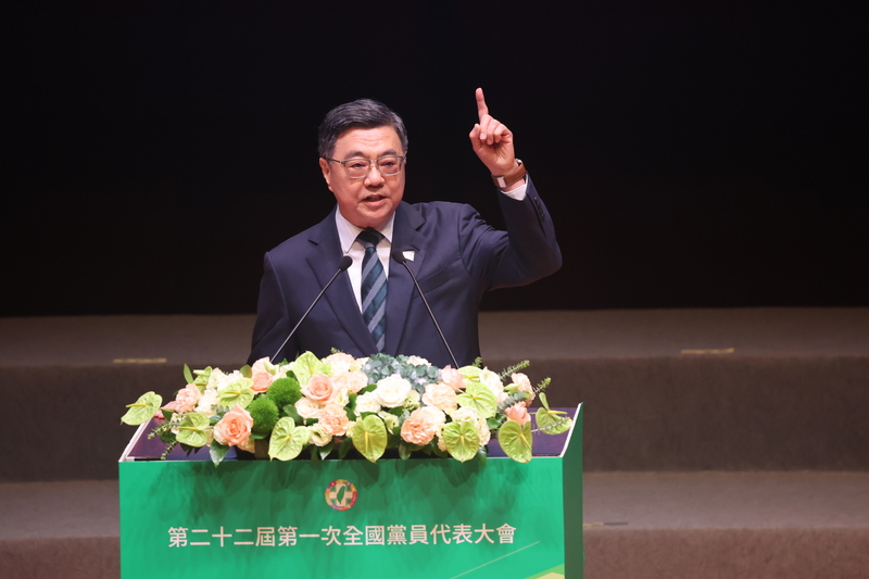 行政院長卓榮泰19日表示，將提出《食安法》修法，明確中央與地方權限，相關內容明天(20日)對外說明；市面問題油品檢驗報告也將於明天全數完成。