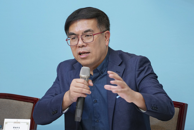 國家氣候變遷對策委員會第8次委員會議23日舉行，總統府晚間舉行會後記者會，環境部長彭啓明（圖）出席，說明全民環境教育推動成果與未來規劃。