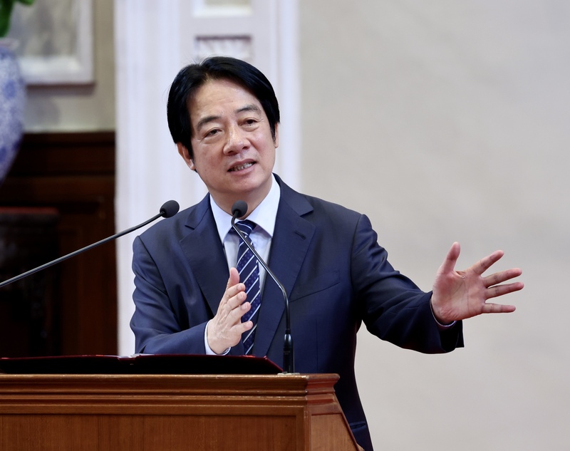 賴清德總統30日表示，今年度中央政府總預算至今仍未通過，扶植中小微企業發展無人機產業的經費也遭在野黨提案刪除，他呼籲政黨競爭難免，但人民與國家利益不能被破壞。
