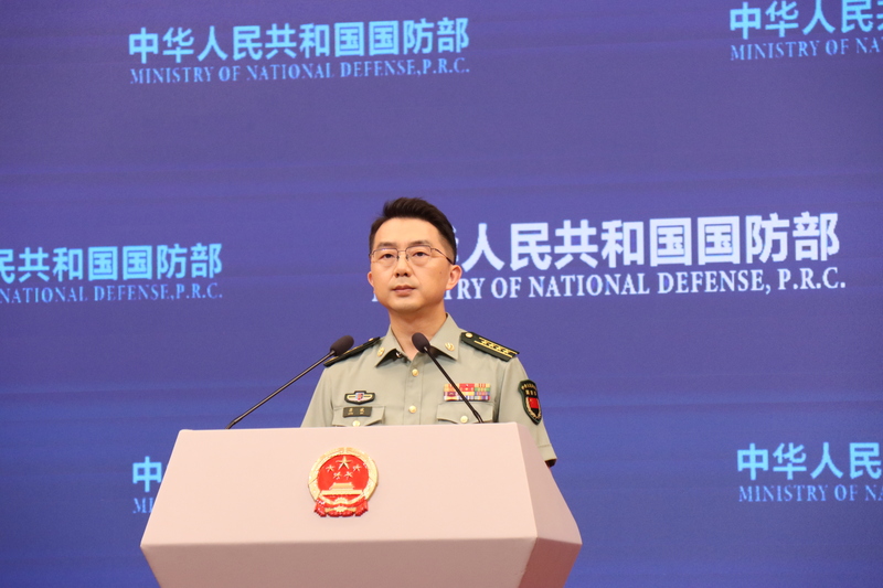 中國國防部新聞發言人蔣斌在30日例行記者會上，對於上半年共機擾台架次降至3年來最低，不正面回答是否和美中關係改善有關，僅表示「自有安排」。