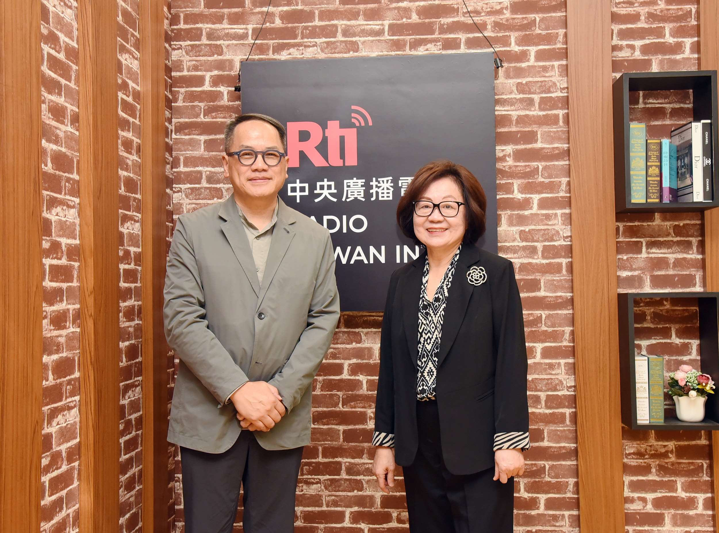 彭董事長接受美麗的台灣節目專訪