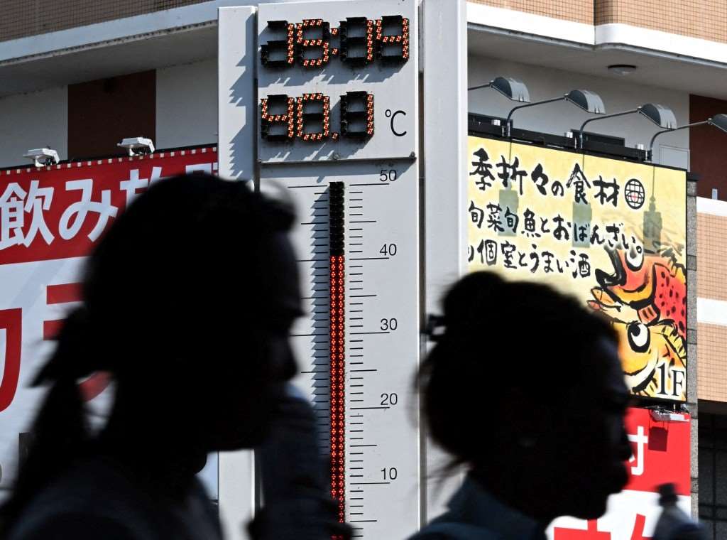 今天(21日)日本各地氣溫持續攀升，岐阜縣郡上市八幡、愛知縣豐田市、岐阜縣多治見市3地接連觀測到超過攝氏40度的高溫，已達「酷暑日」標準。(AFP)