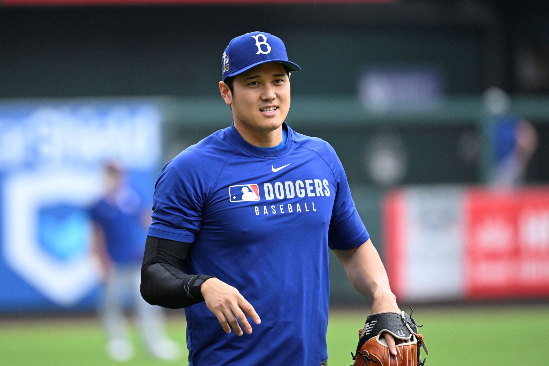 美國職棒日本球星大谷翔平因左膝持續痠痛，無法登板投球。(檔案照)