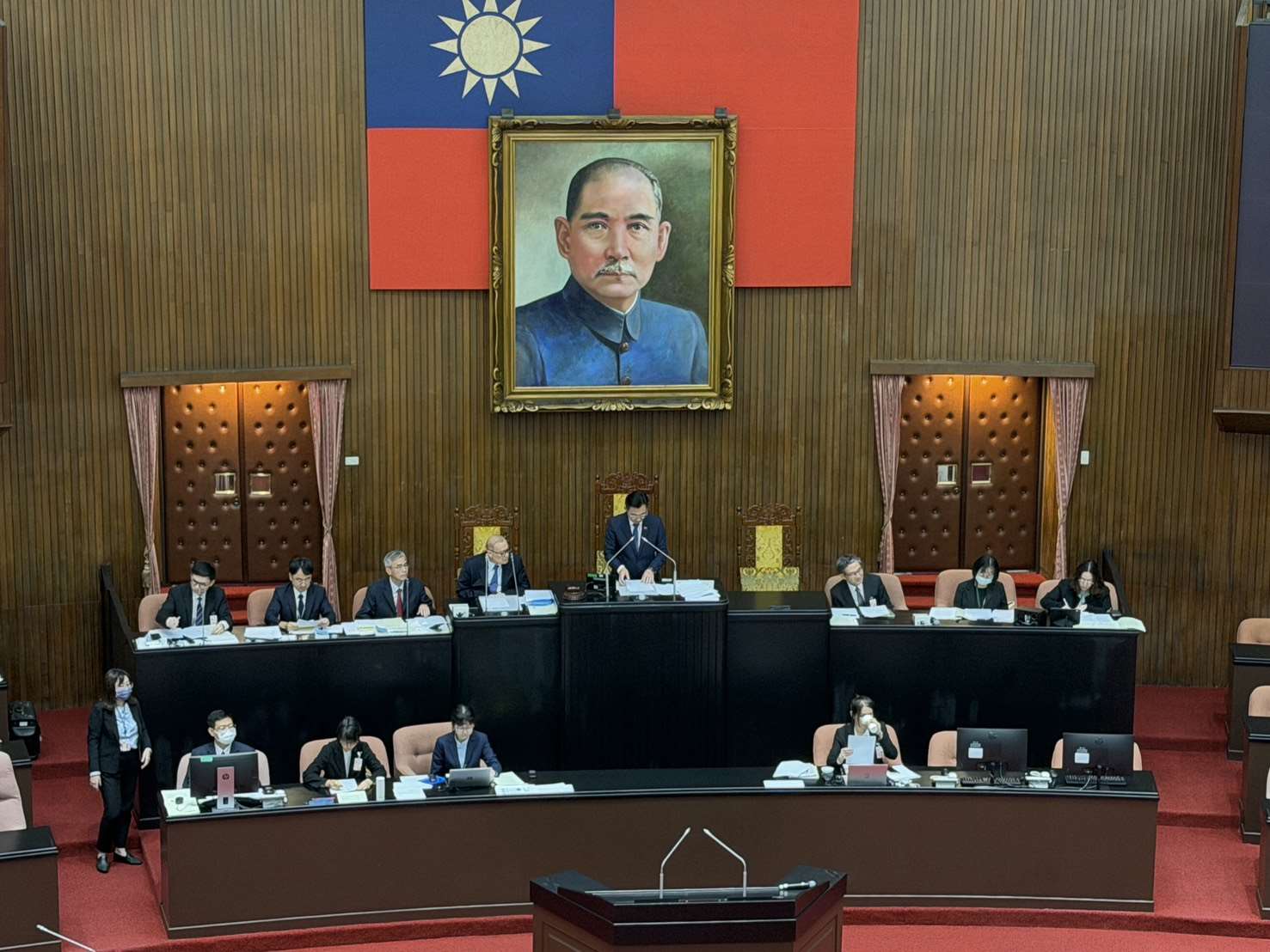 立法院會退回教育部修正校事會議備查案， 要求更正該辦法，再送立院備查。資料照片。(鄭佑漢 攝)