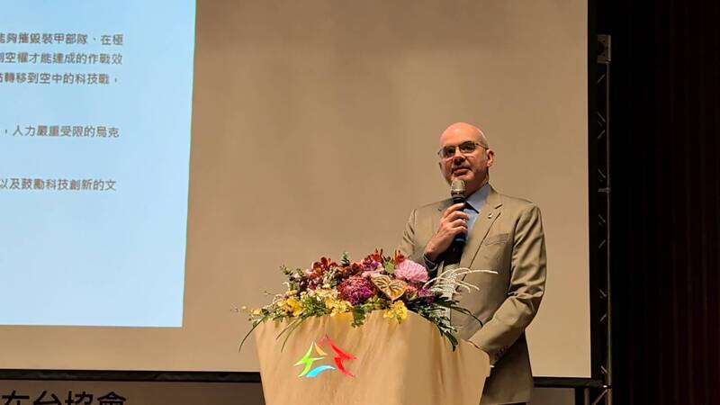 美國在台協會處長谷立言2日表示，無人機產業對美國與台灣是歷史性的經濟機會，有機會邁向白金時代，共同引領全球未來關鍵技術，並為台灣與區域提供安全保障。