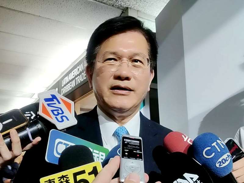 外交部長林佳龍24日受訪時呼籲泰國政府珍惜台、泰的經貿互動與人民交流，補救其不當扈從中國的作為 (央廣記者王照坤 攝)