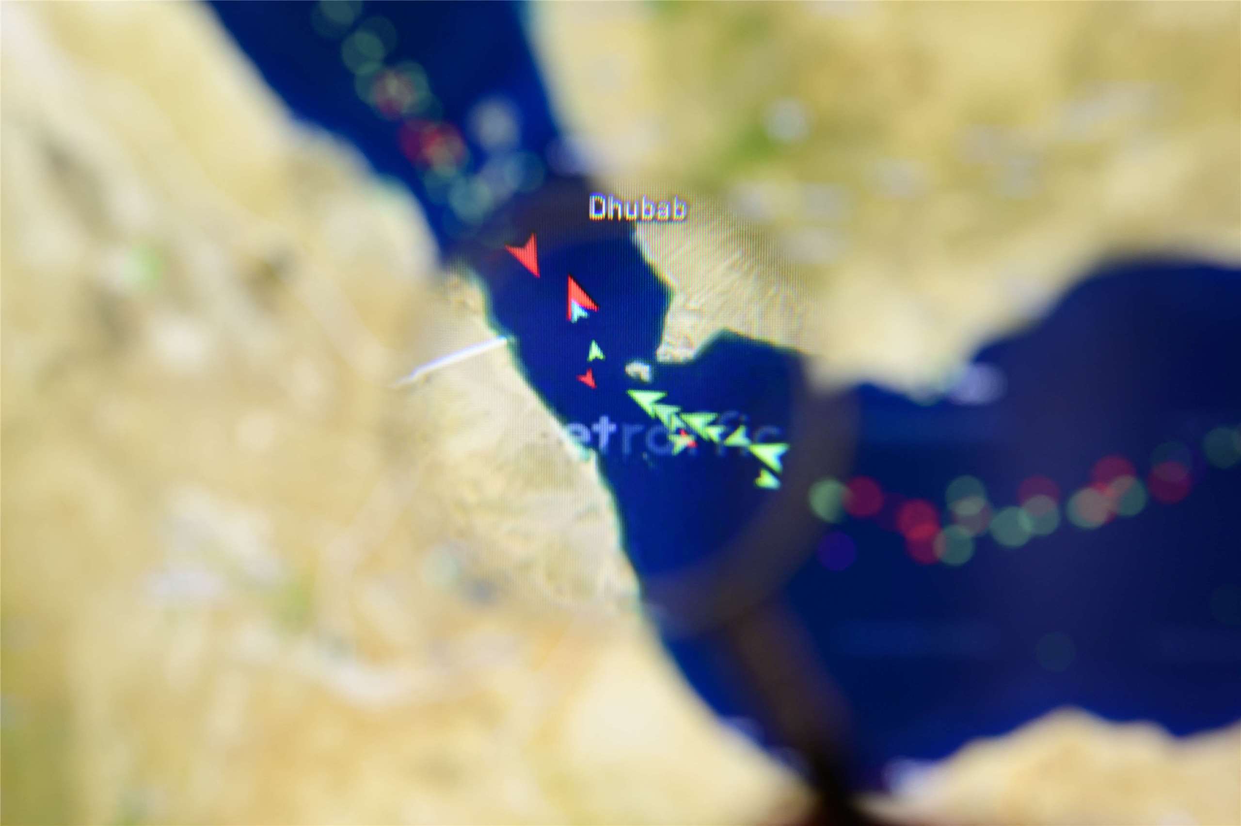 伊斯蘭革命衛隊威脅將封鎖通往紅海(Red Sea)的曼德海峽(Bab el-Mandeb)。圖為曼德海峽海上交通示意圖。(AFP)