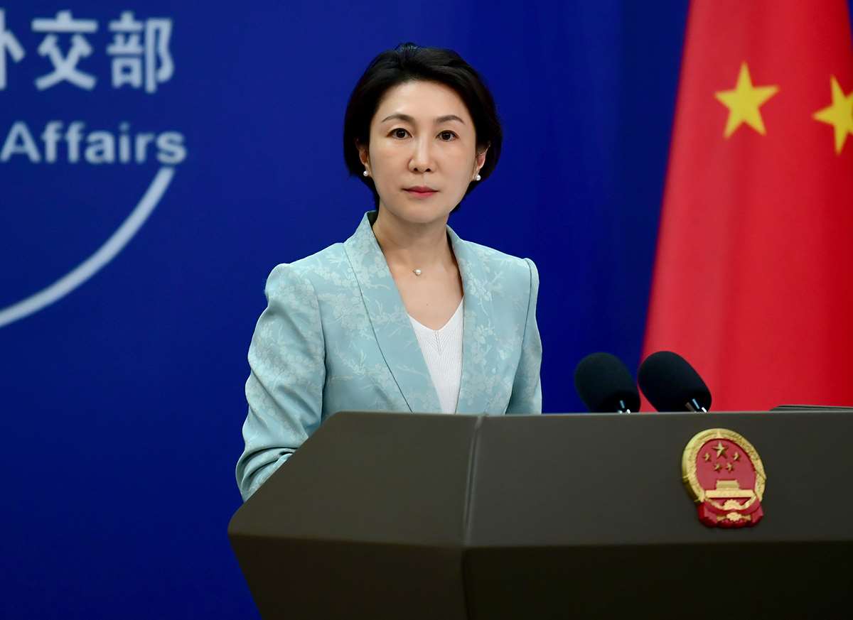 針對中國疑似訓練俄羅斯軍人的報導，中國外交部發言人毛寧(圖)今(6)日重申此報導「純屬污衊抹黑」。資料照。(FB＠MFA.CHN)