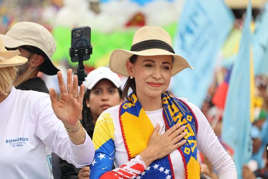 委內瑞拉發生地震後，滯留海外的反對派領袖馬查多(Maria Corina Machado)原本計劃返國，但在美國介入下夭折。檔案照。 (圖:FB/mariacorinaya)