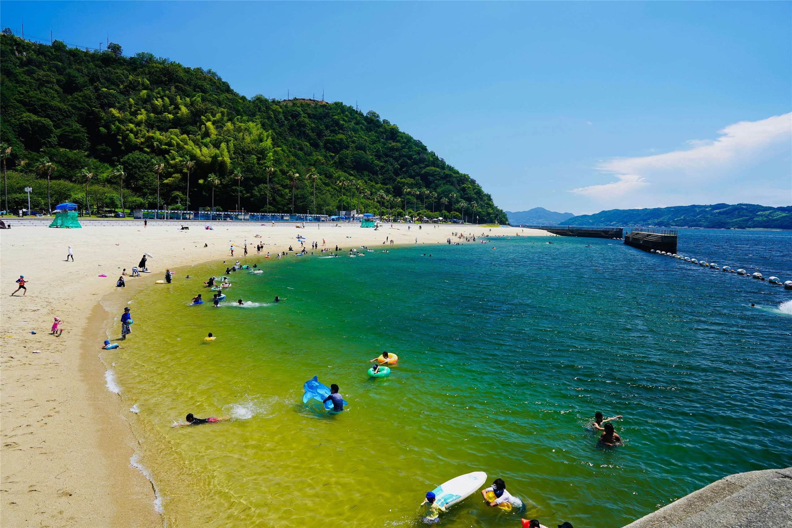 根據日本觀光振興協會調查，2016年時全日本共有1111個海水浴場，但到了2025年已減少13%，降至966個。示意圖。(Unsplash圖庫)