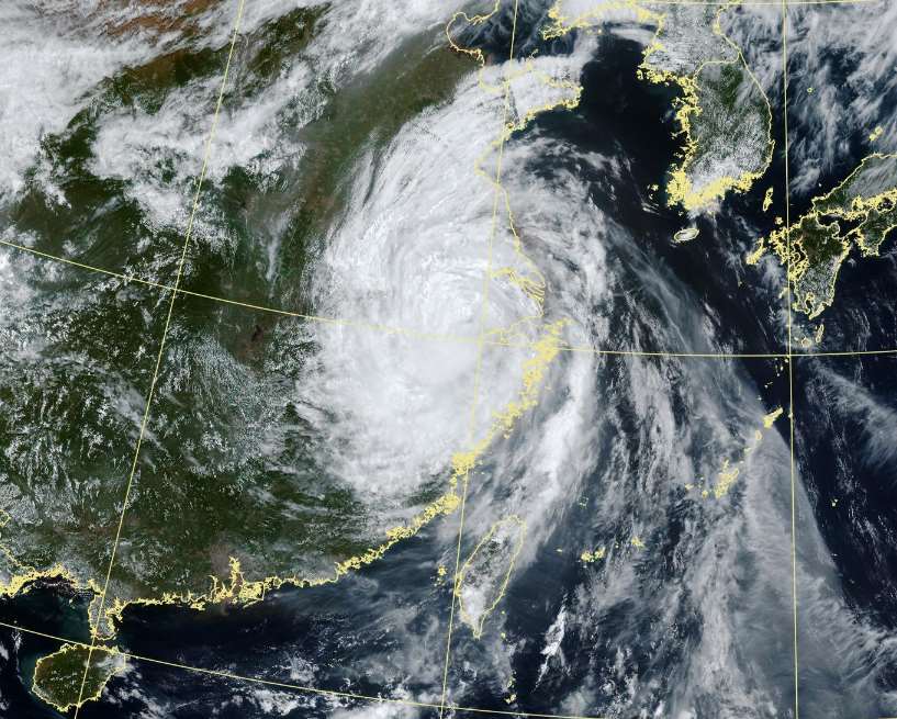 巴威颱風12日已經登陸中國浙江。(中央氣象署提供)
