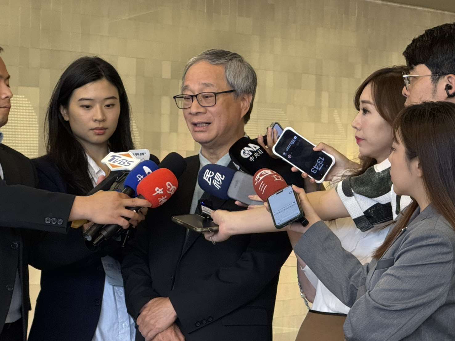 文化部長李遠表示，文資局能入圍透明晶質獎，比得到任何獎項都更重要。(資料照/江昭倫 攝)