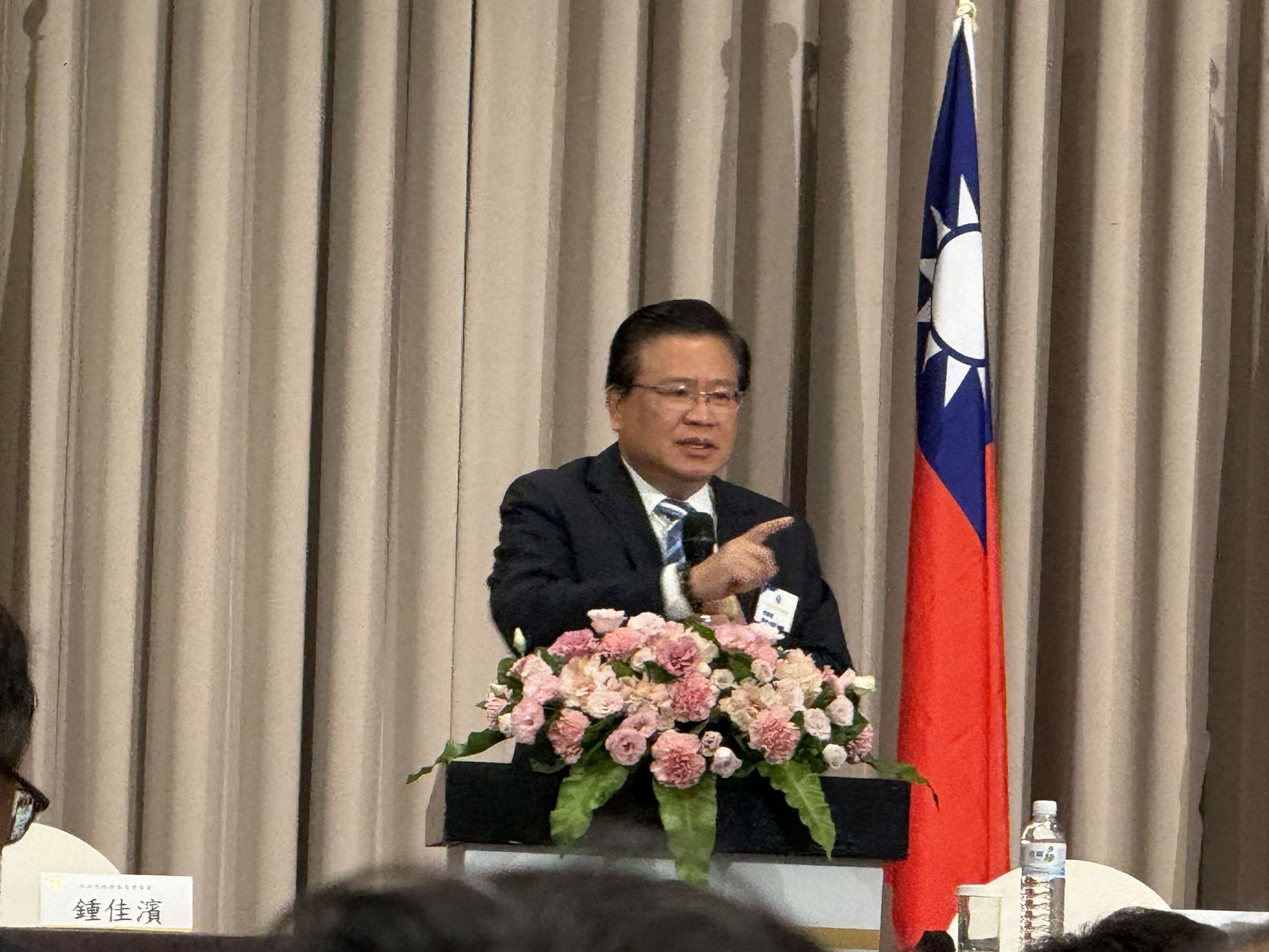 中國《民族團結進步促進法》1日上路，商總理事長許舒博表示，從商者政經要分離，若台商沒有因此受到不公平待遇，就不會考慮這一點。(謝佳興 攝)