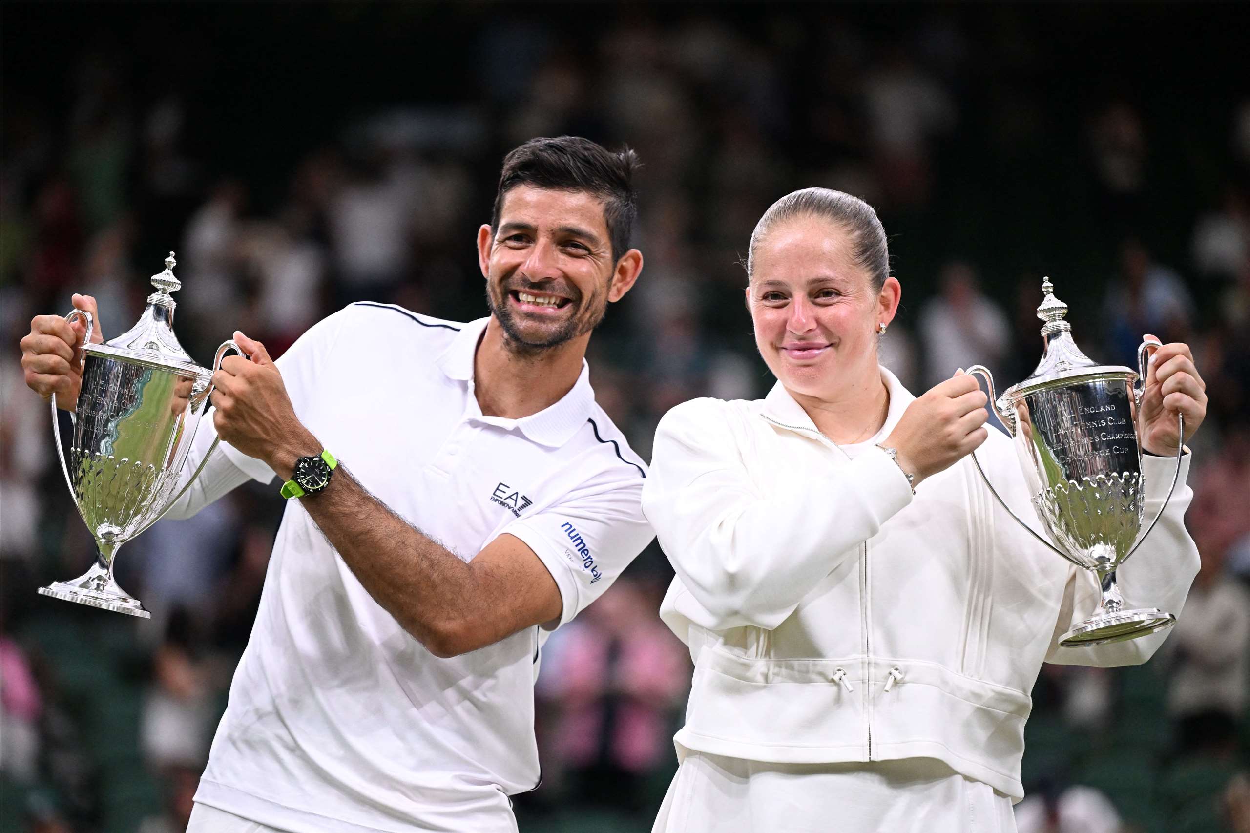 拉脫維亞女將奧斯塔朋科(Jelena Ostapenko)和薩爾瓦多選手阿雷瓦洛(Marcelo Arevalo)溫網混雙逆轉奪冠。